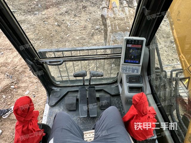 駕駛室整體（整機(jī)外觀）