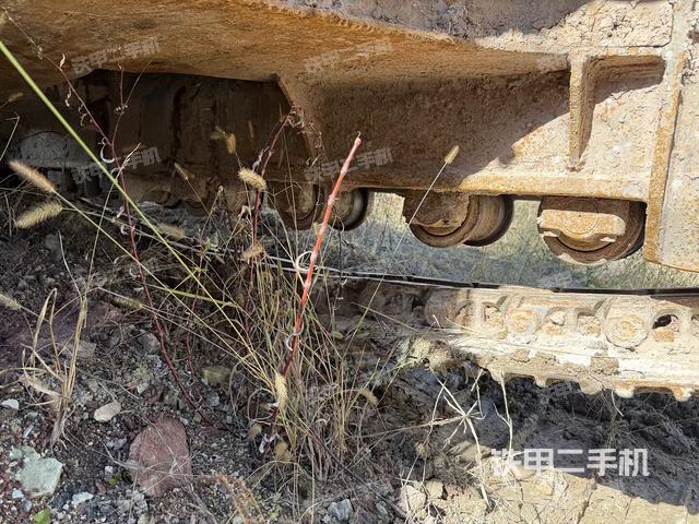 右驅(qū)動(dòng)輪（行走機(jī)構(gòu)）