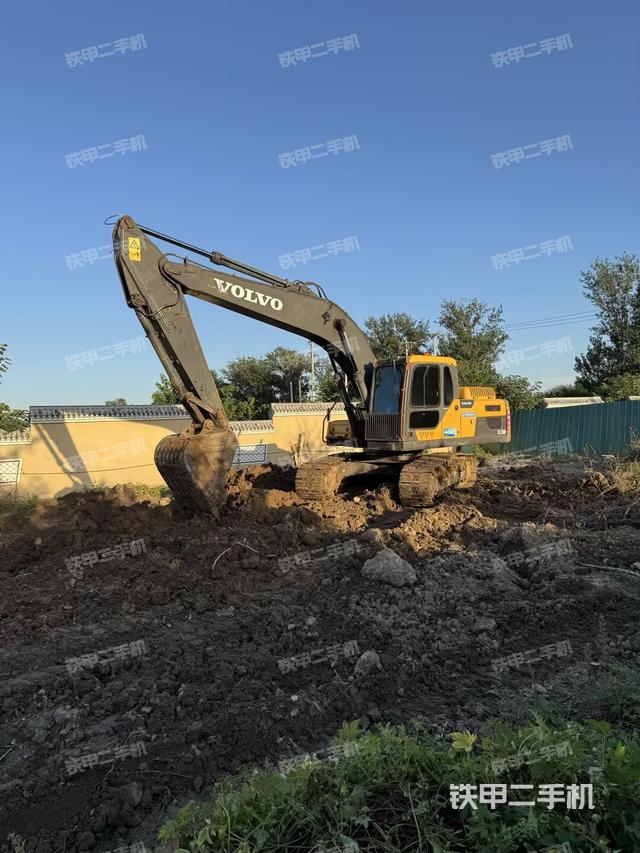 沃爾沃EC210D挖掘機(jī)