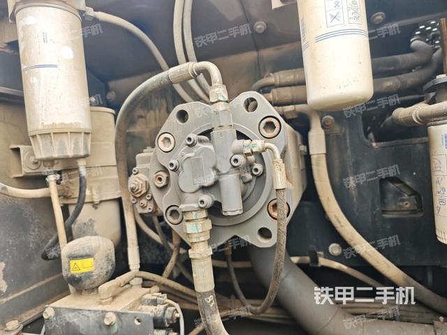 液压泵斜45 右（大件舱室）