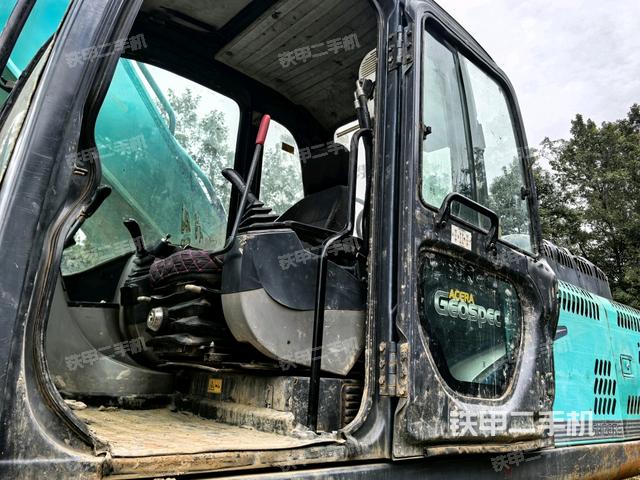 座椅后部（駕駛室部分）