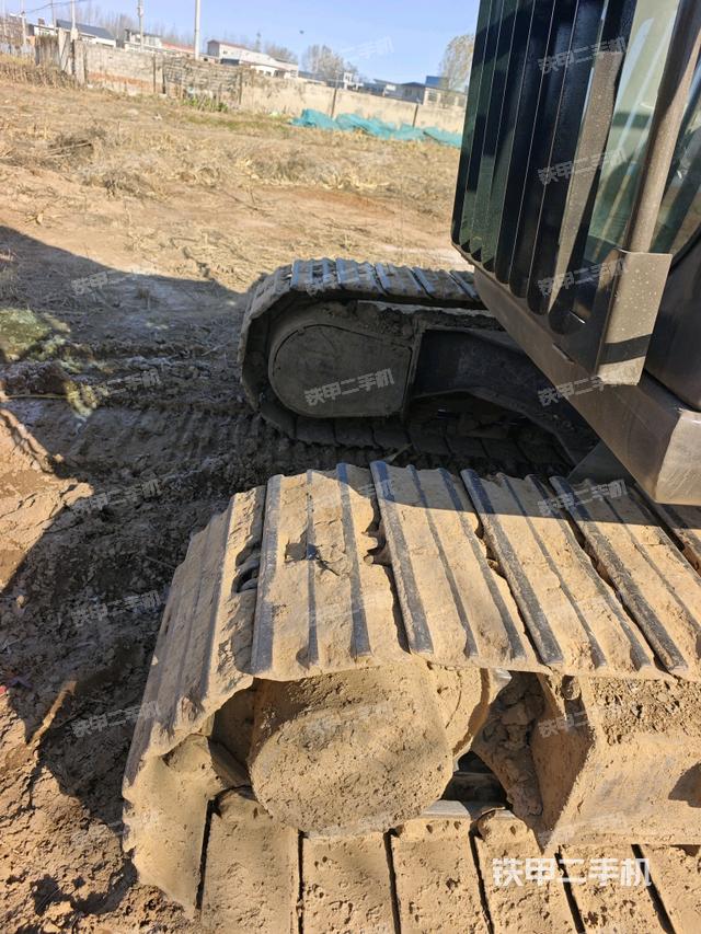 單側履帶整體（整機外觀）