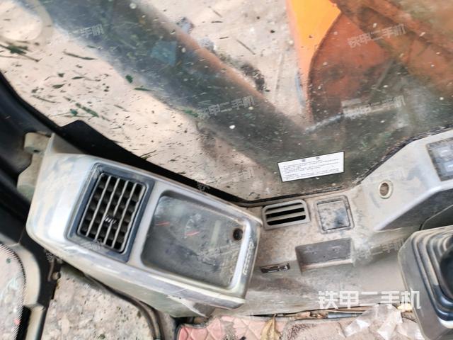  驾驶室正侧（驾驶室部分）