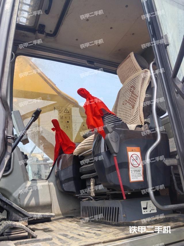 驾驶室整体（整机外观）