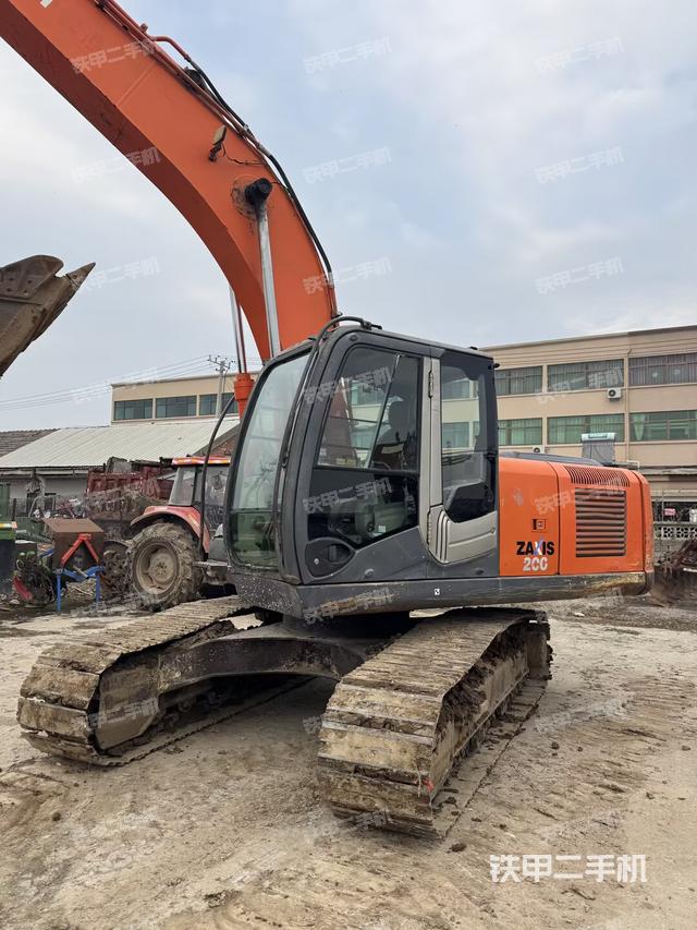 驾驶室整体（整机外观）