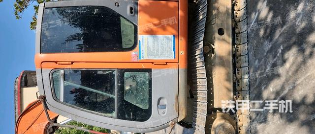 驾驶室整体（整机外观）