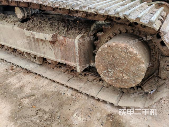 單側(cè)履帶整體（整機(jī)外觀）