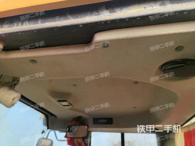 驾驶室外顶全景（压路机驾驶室）