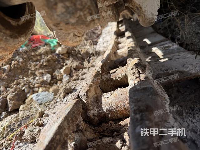 左側(cè)履帶整體?（行走機(jī)構(gòu)）