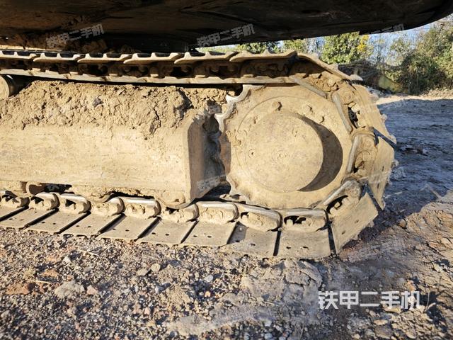 右驱动轮（行走机构）