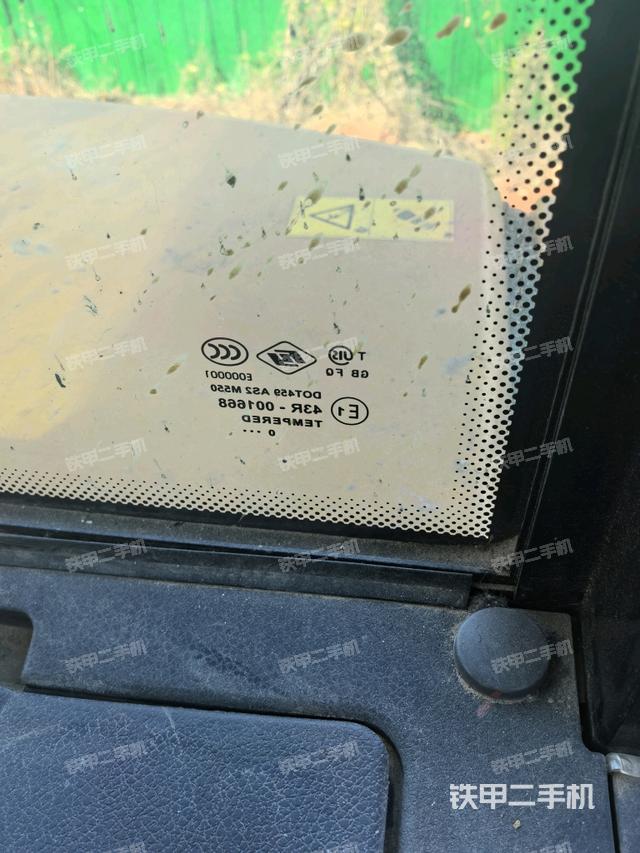 后窗玻璃角標(biāo)（駕駛室部分）