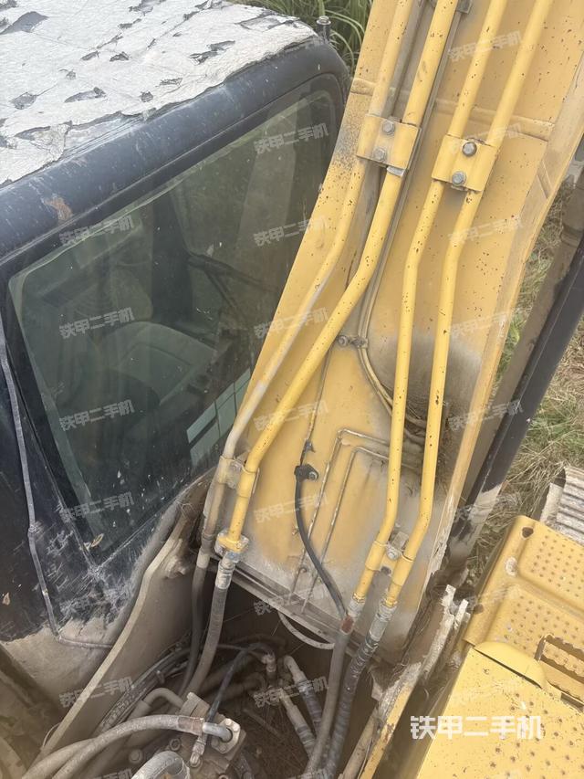 铲斗右后整体（工作和回转装置）