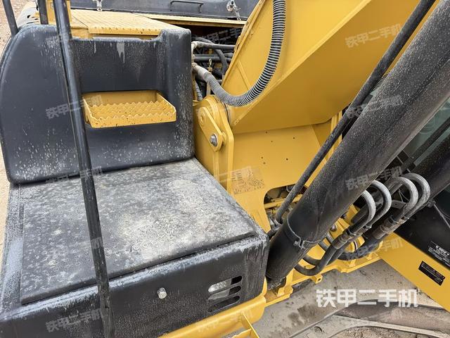 駕駛室頂部（整機(jī)外觀）