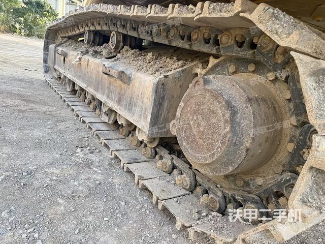 单侧履带整体（整机外观）