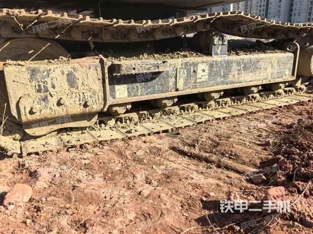 左側(cè)履帶整體?（行走機(jī)構(gòu)）