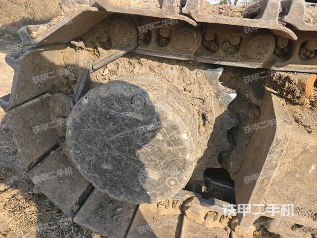 右驅動輪（行走機構）