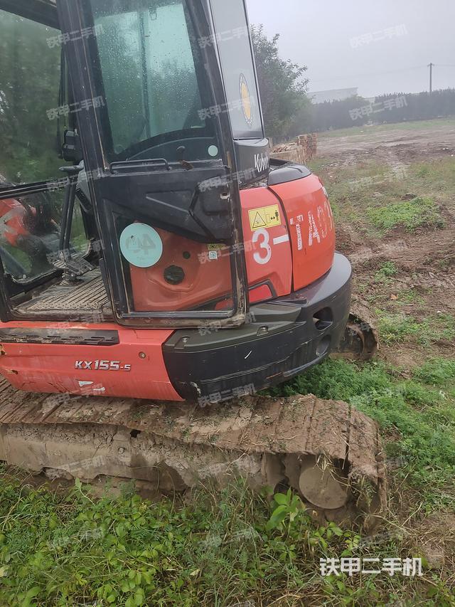 驾驶室顶部（整机外观）