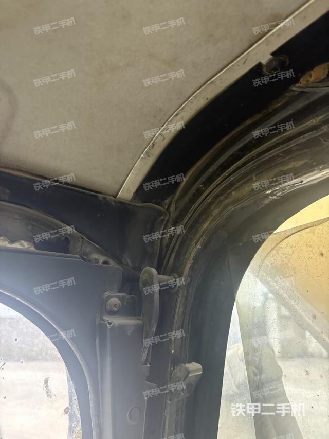 左后方玻璃角标（驾驶室部分）