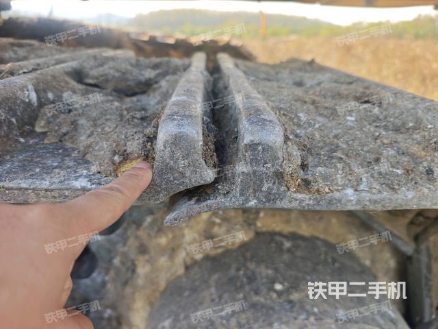 左側行走馬達蓋板（行走機構）