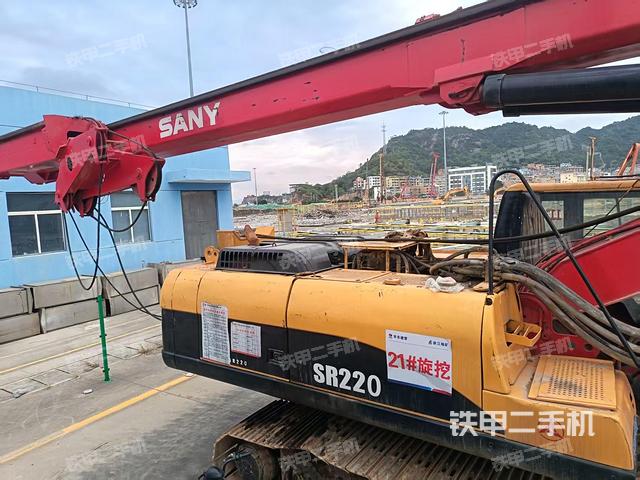 整机右后45°（设备外观及核心部件）