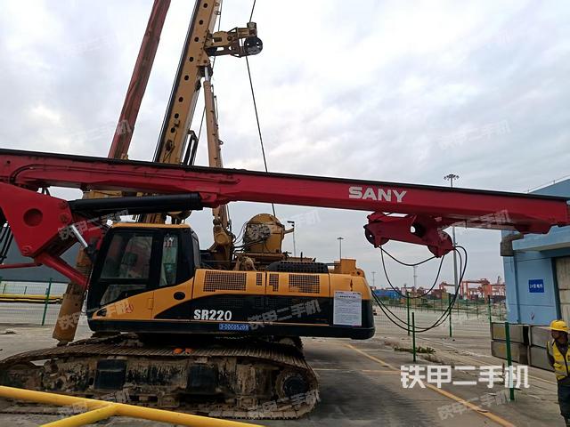 整机左侧（设备外观及核心部件）