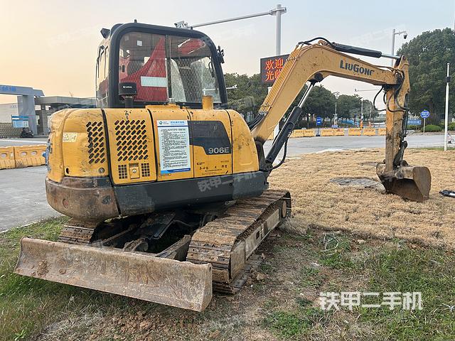 整機右后45°（整機外觀）