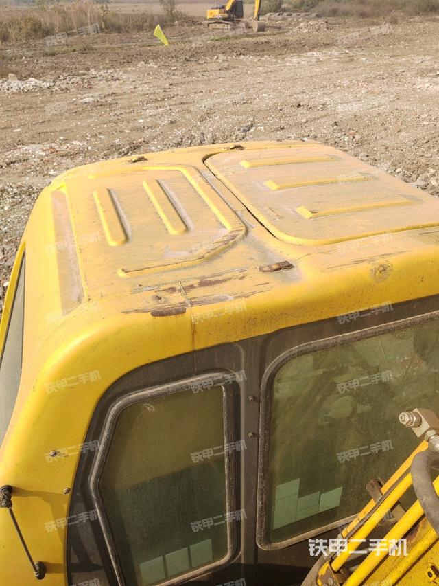 駕駛室頂部（整機(jī)外觀）