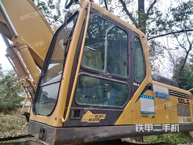 駕駛室整體（整機外觀）