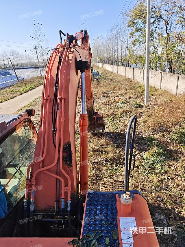 日立ZX200-5G挖掘機(jī)