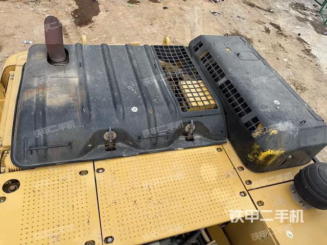 駕駛室頂部（整機(jī)外觀）