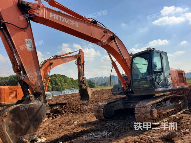 日立ZX200-3挖掘机
