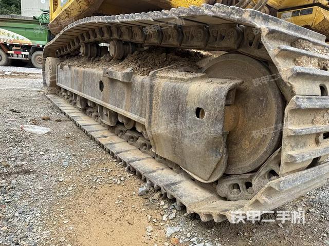 單側(cè)履帶整體（整機(jī)外觀）