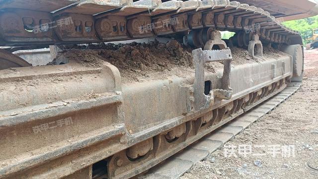 單側(cè)履帶整體（整機(jī)外觀）