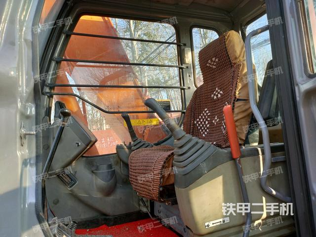 驾驶室整体（整机外观）