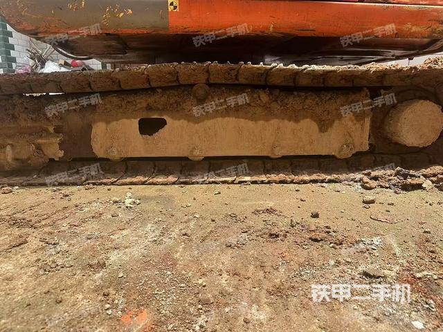 單側(cè)履帶整體（整機(jī)外觀）