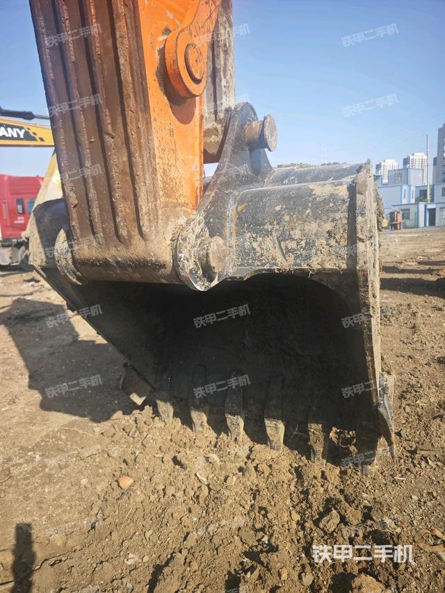 駕駛室頂部（整機(jī)外觀）