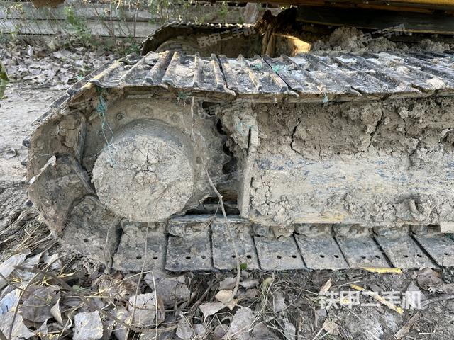 右驱动轮（行走机构）