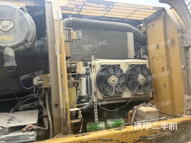 液压泵室（大件舱室）