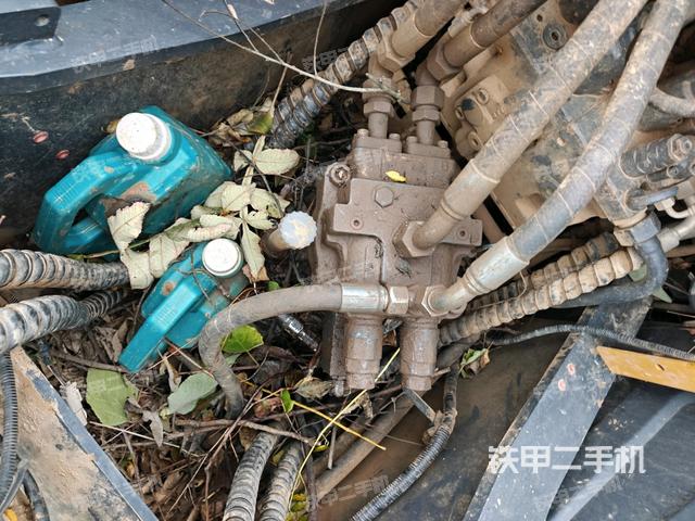 駕駛室頂部俯視（上車部件）