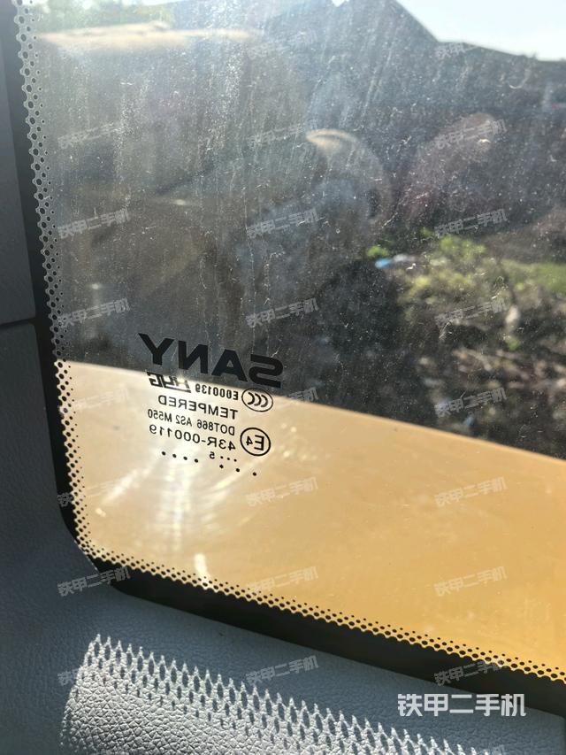 后窗玻璃角標(biāo)（駕駛室部分）