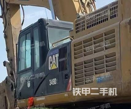 驾驶室顶部（整机外观）