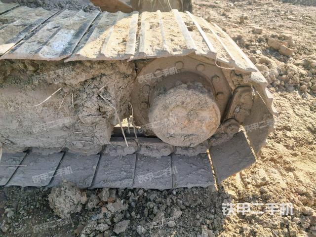 右驱动轮（行走机构）