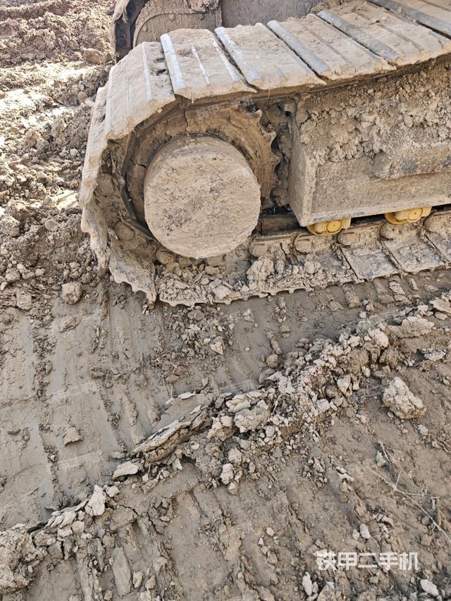 左側(cè)履帶整體?（行走機(jī)構(gòu)）