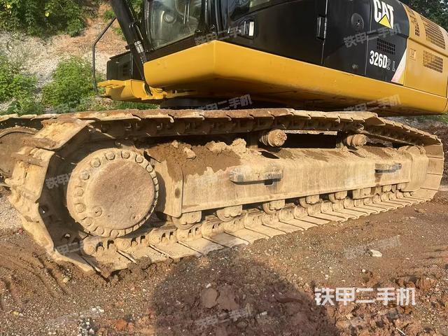 駕駛室整體（整機外觀）