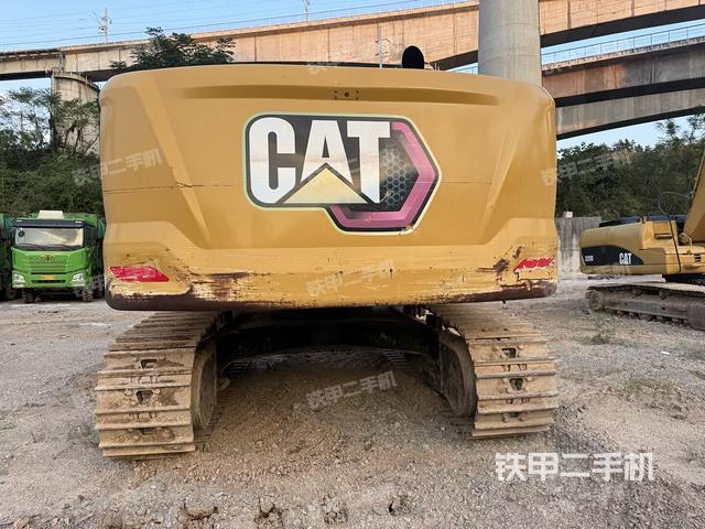 駕駛室整體（整機外觀）