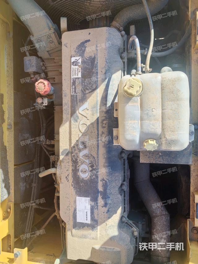 發(fā)動機(jī)整體俯視（整機(jī)外觀）