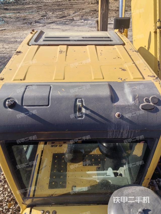 駕駛室頂部（整機(jī)外觀）