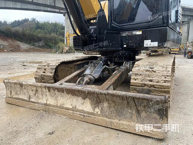 驾驶室整体（整机外观）