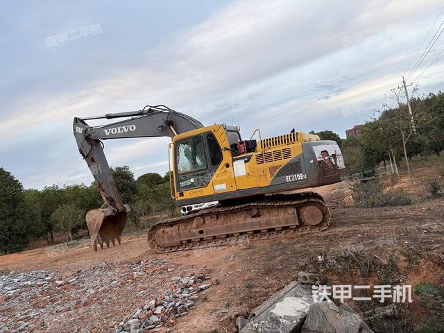 沃爾沃EC210B挖掘機(jī)