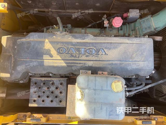 发动机整体俯视（整机外观）